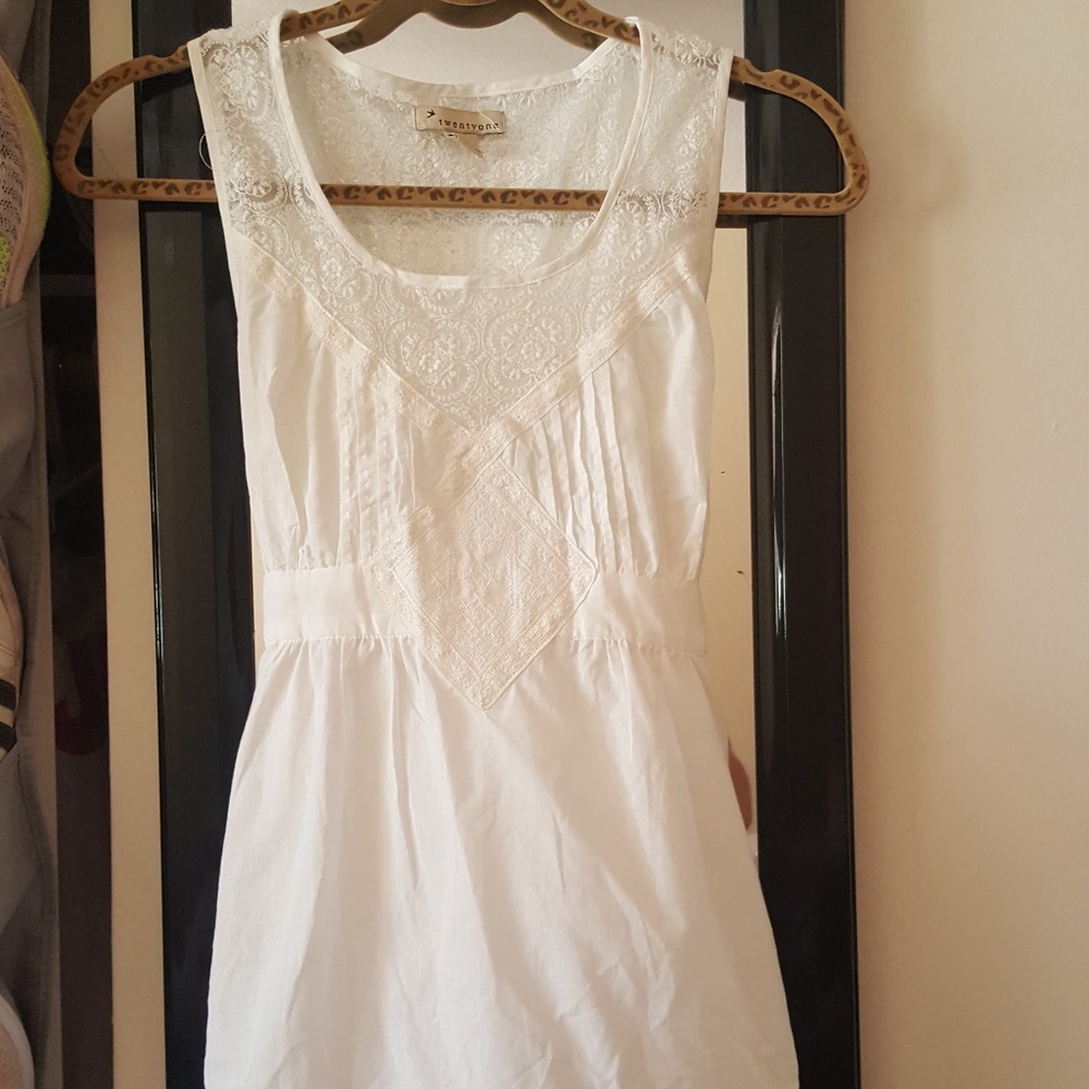 Forever 21 Lacy White Top